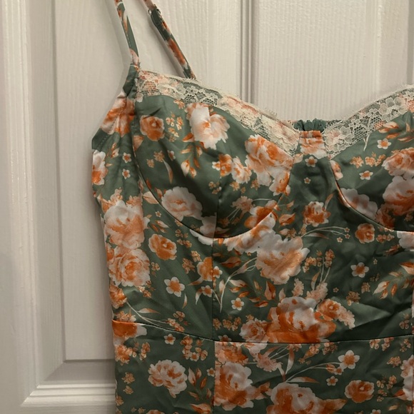 Green and Orange Midi Dress with Floral Design - Picture 2 of 8